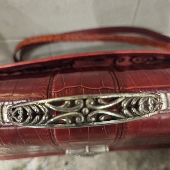 Brighton Red Leather Croc Embossed Crossbody Purse Handbag Snap Closure - Picture 3 of 16